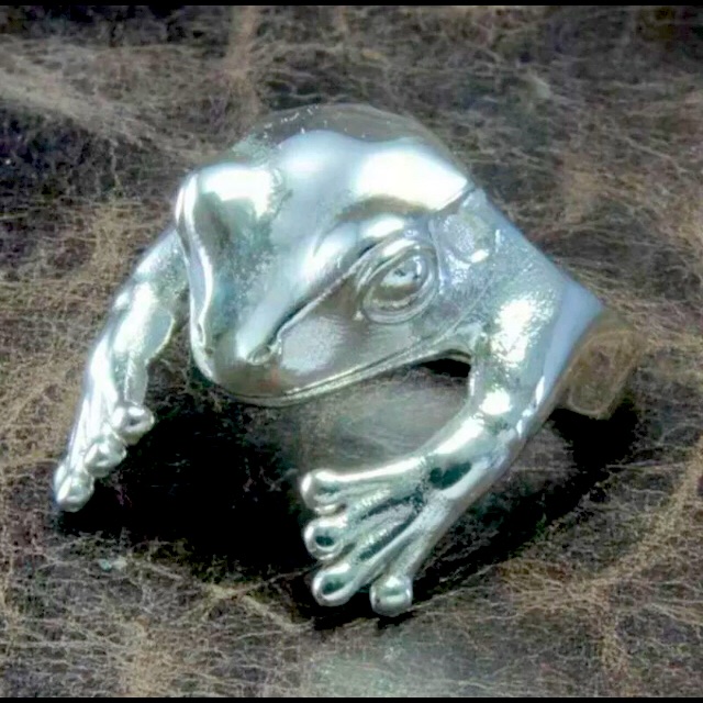 Silver Tree Frog Ring